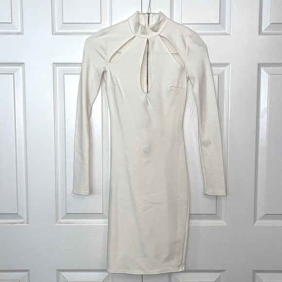 Charlotte Russe Dresses & Skirts - Charlotte Russe XS white long sleeve dress cutout front